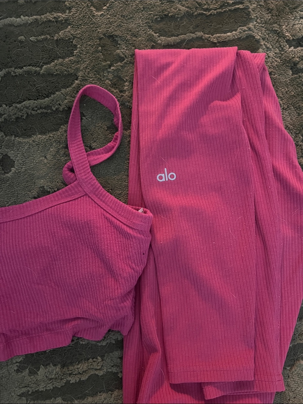 Pink Alo Yoga Set Ribbed Crop Tank & Leggings Set - Picture 4 of 4